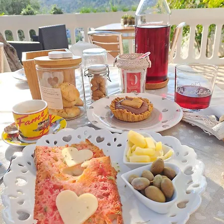 Il Giardino Stellato Alojamento de Acomodação e Pequeno-almoço Vieste